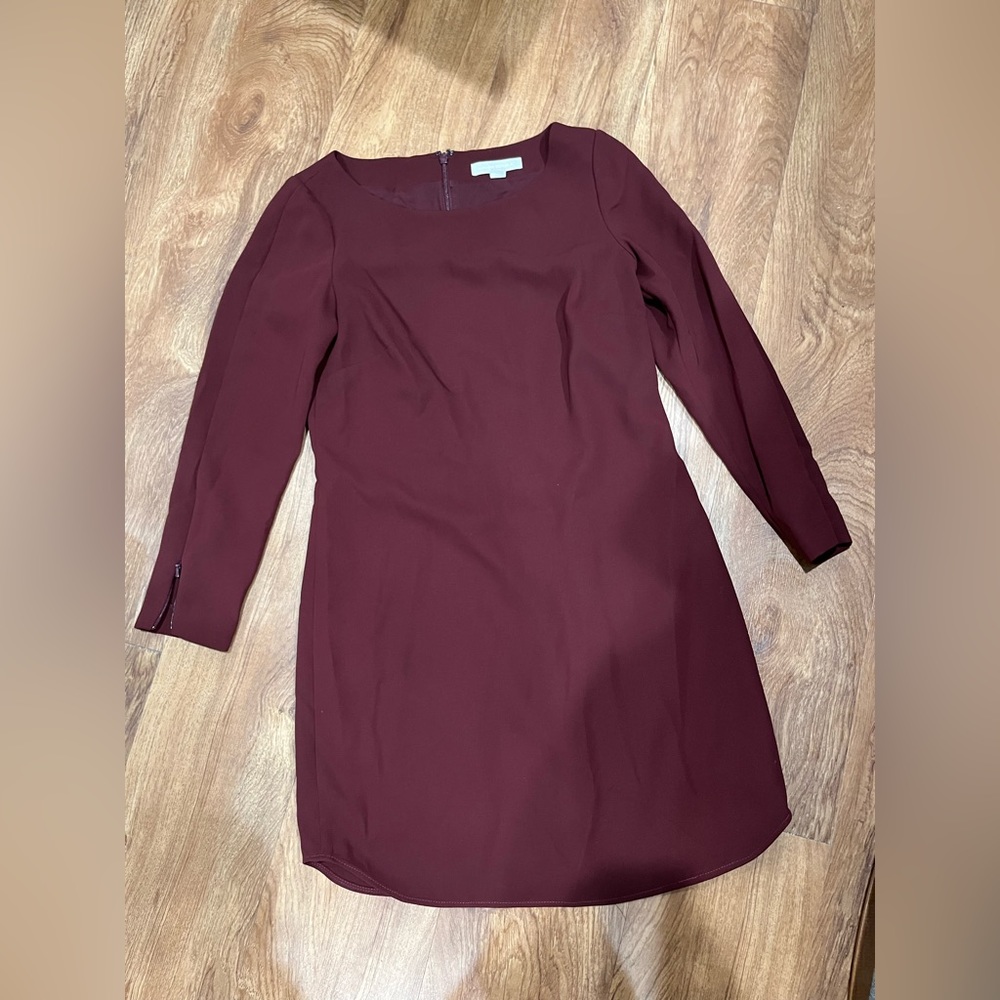 3/$15 
Banana Republic Burgundy Pencil Skirt Lined Dress Zippered Sleeves Size 2
